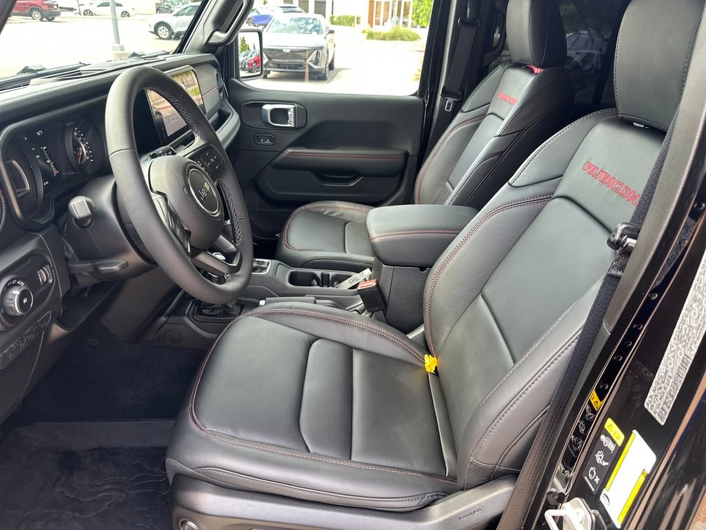 Used 2026 Jeep Wrangler Unlimited Rubicon AWD/4WD image 38