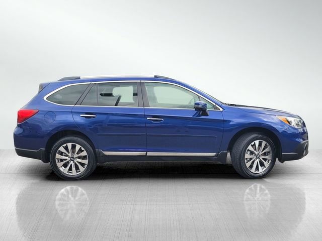 Used 2017 Subaru Outback 3.6R Touring AWD/4WD image 3