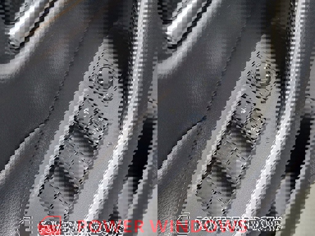 Used 2020 Toyota RAV4 XLE image 27