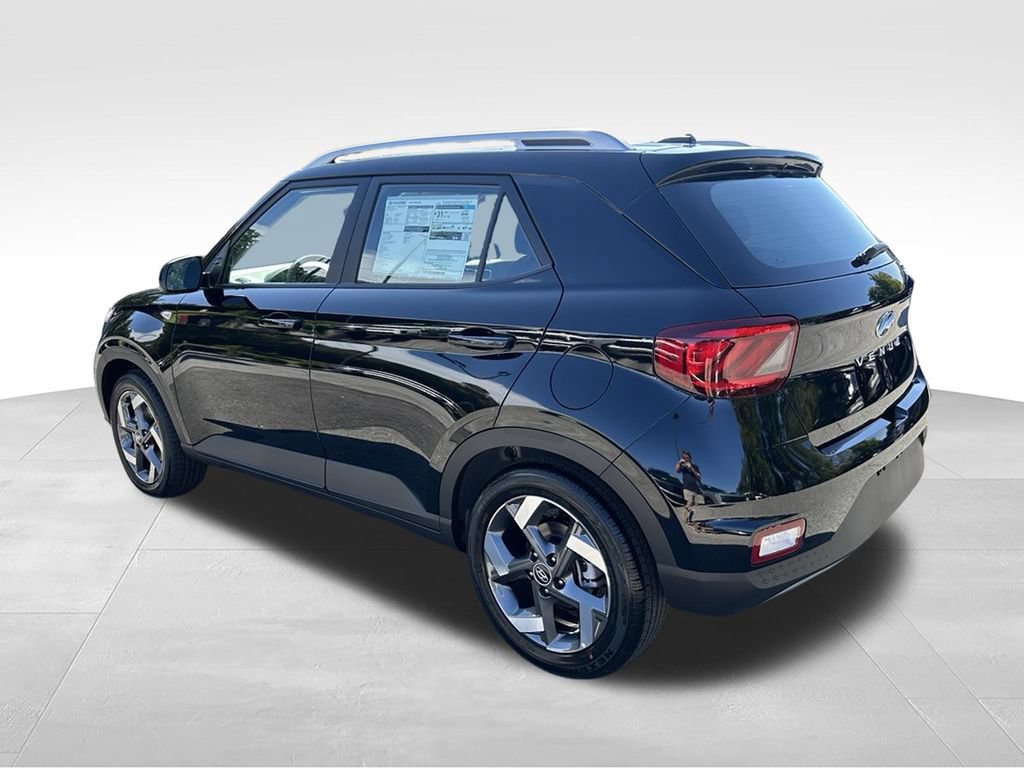 New 2026 Hyundai Venue SEL FWD image 5