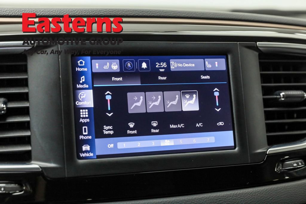 Used 2024 Chrysler Voyager LX image 19