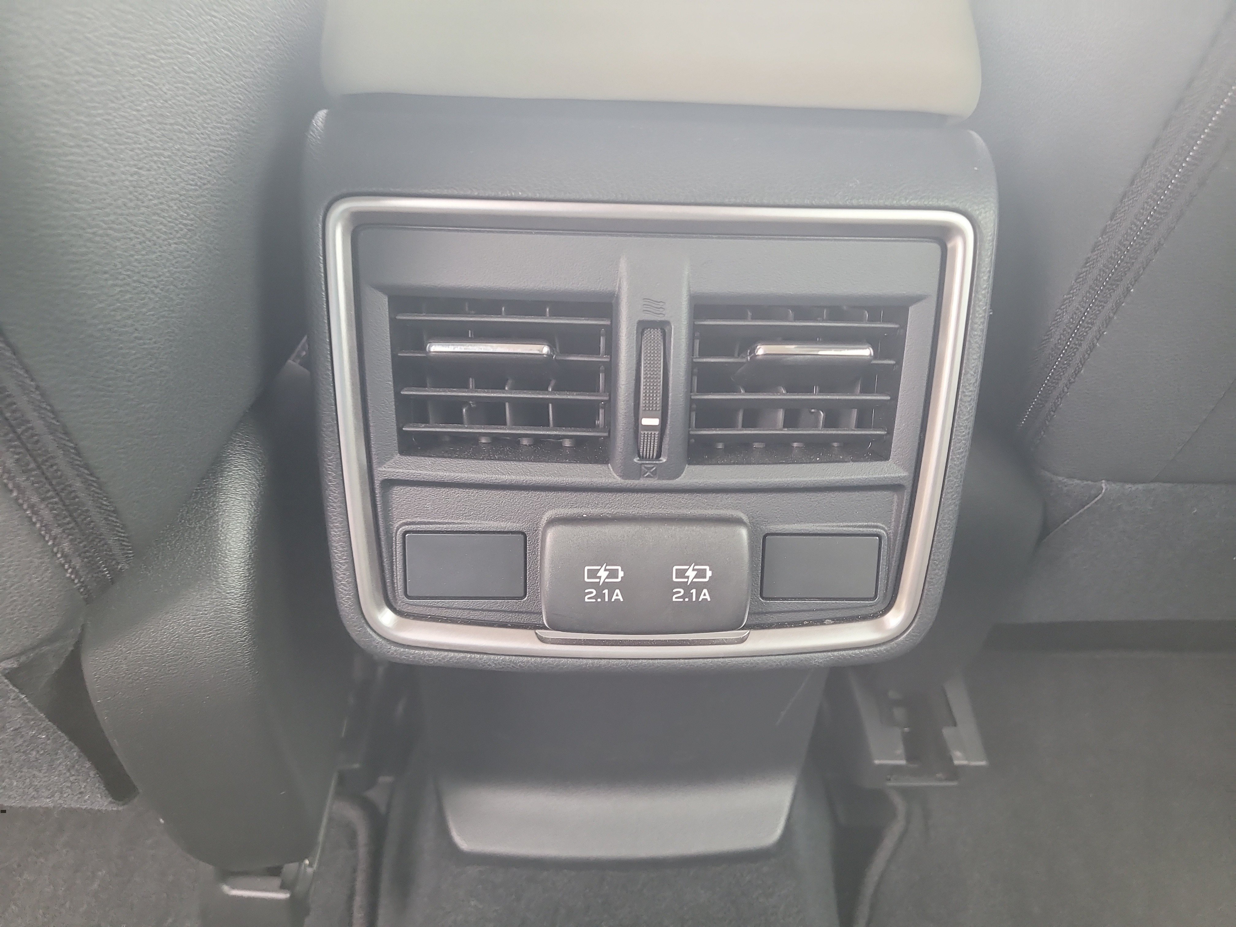Used 2020 Subaru Forester Premium AWD/4WD image 17