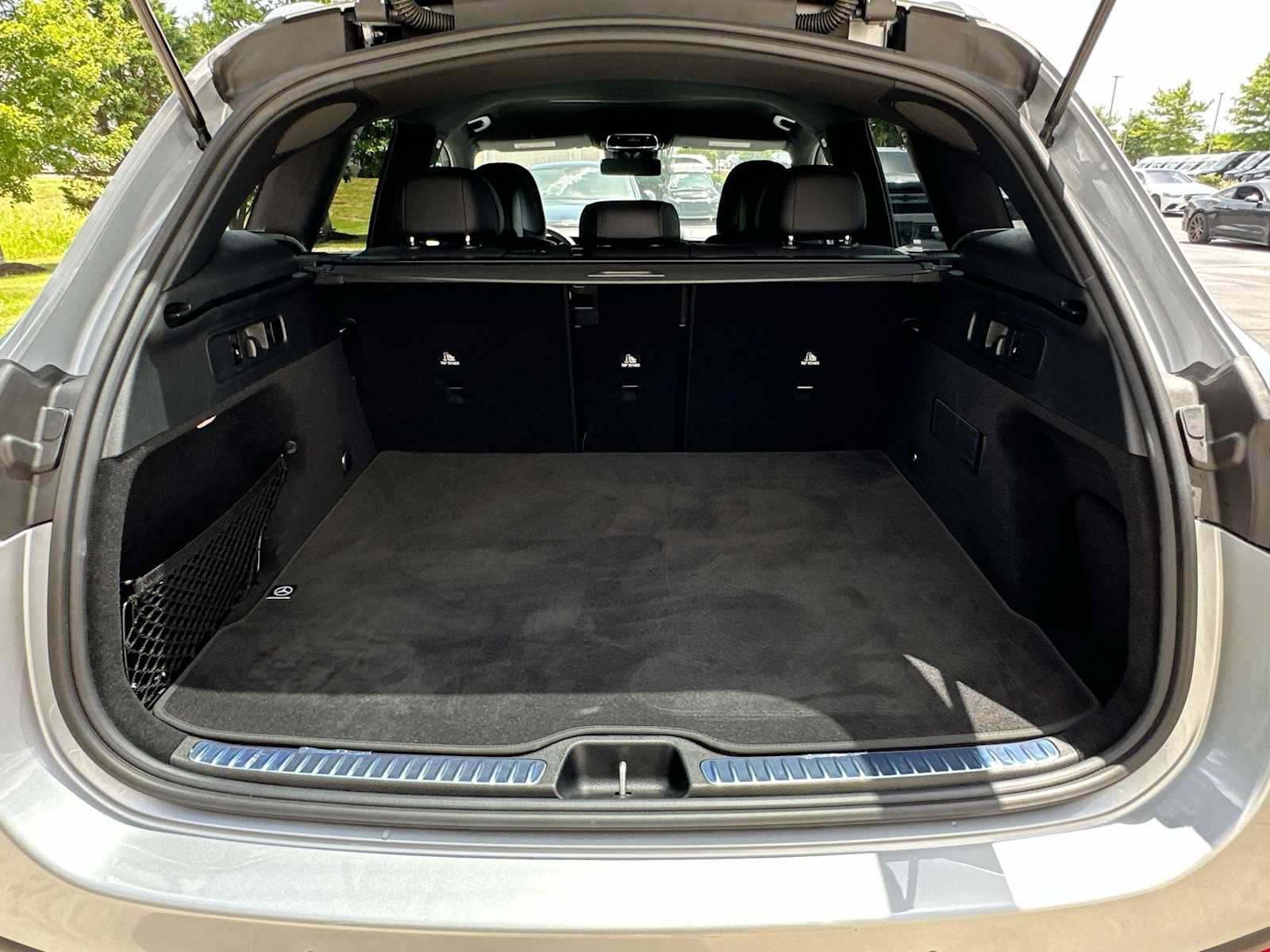 Used 2025 Mercedes-Benz GLC 300 4MATIC w/ AMG Line image 25