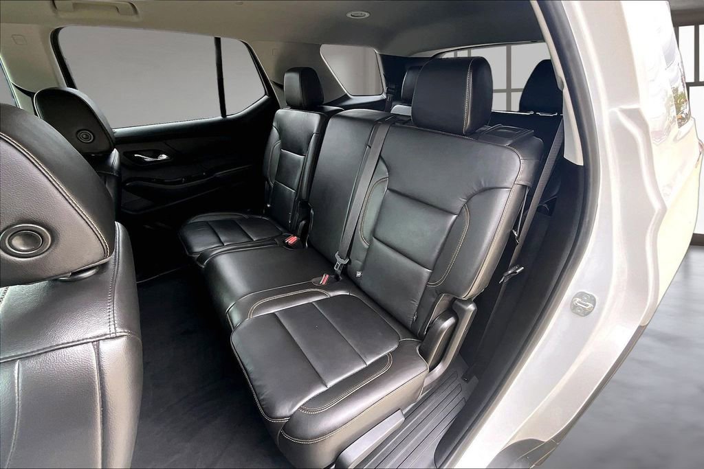Used 2020 Chevrolet Traverse LT w/ LPO, Blackout Package AWD/4WD image 25