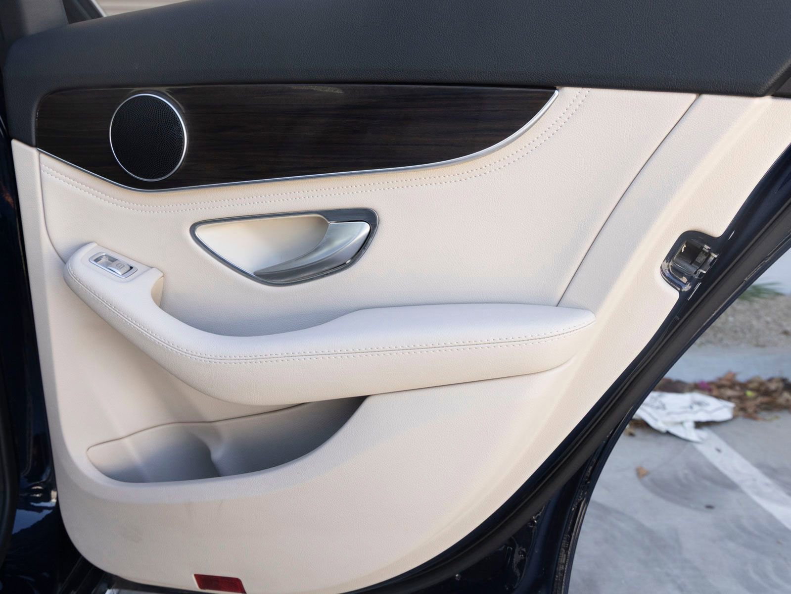 Used 2016 Mercedes-Benz C 300 Sedan image 22