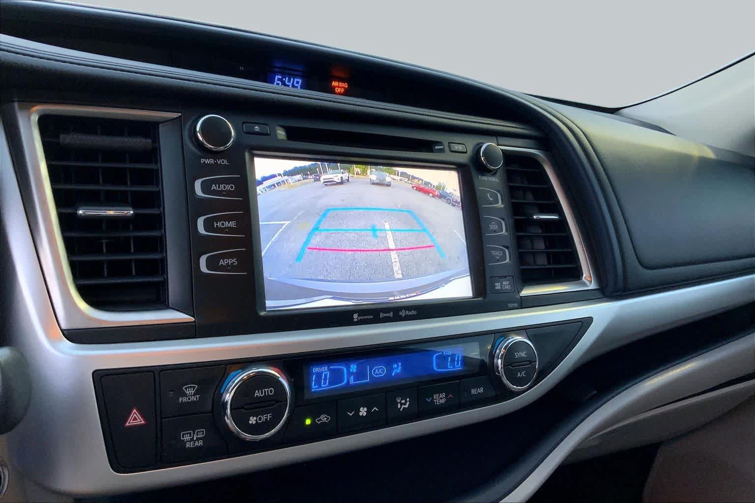 Used 2016 Toyota Highlander XLE FWD image 28