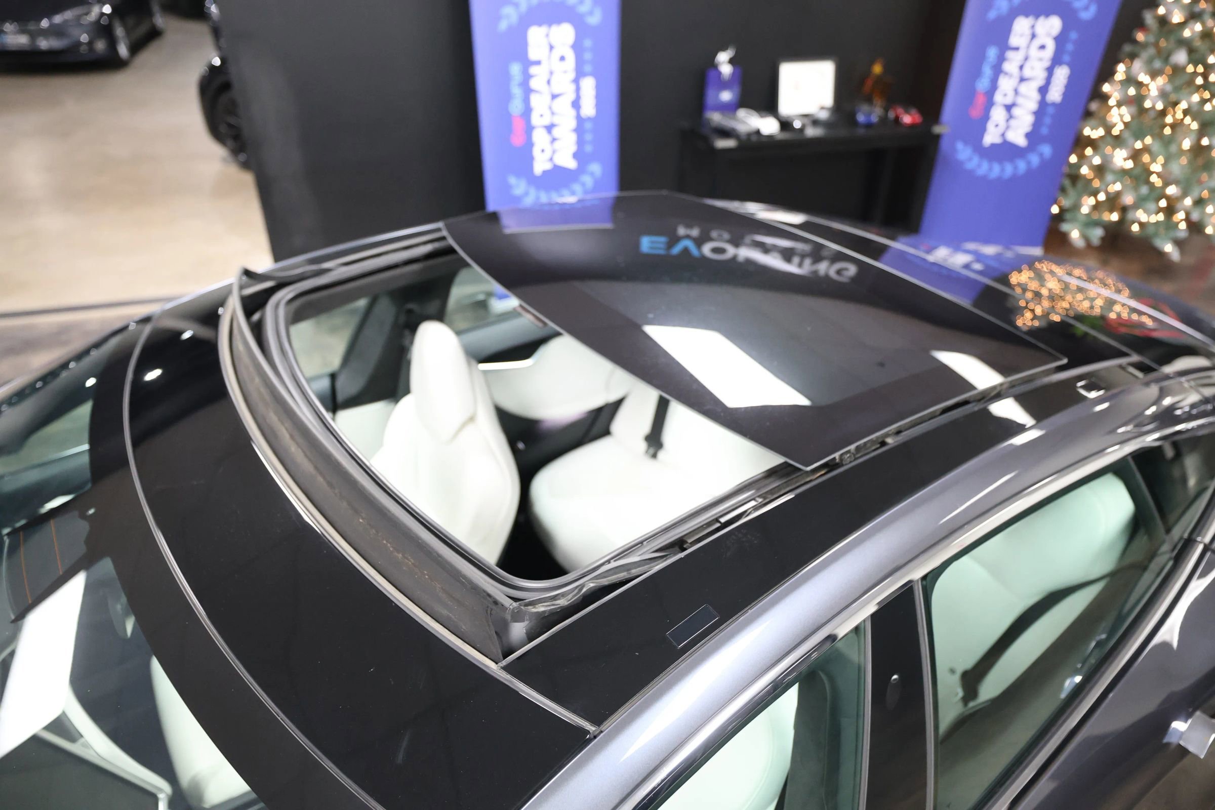 Used 2017 Tesla Model S 100D image 11