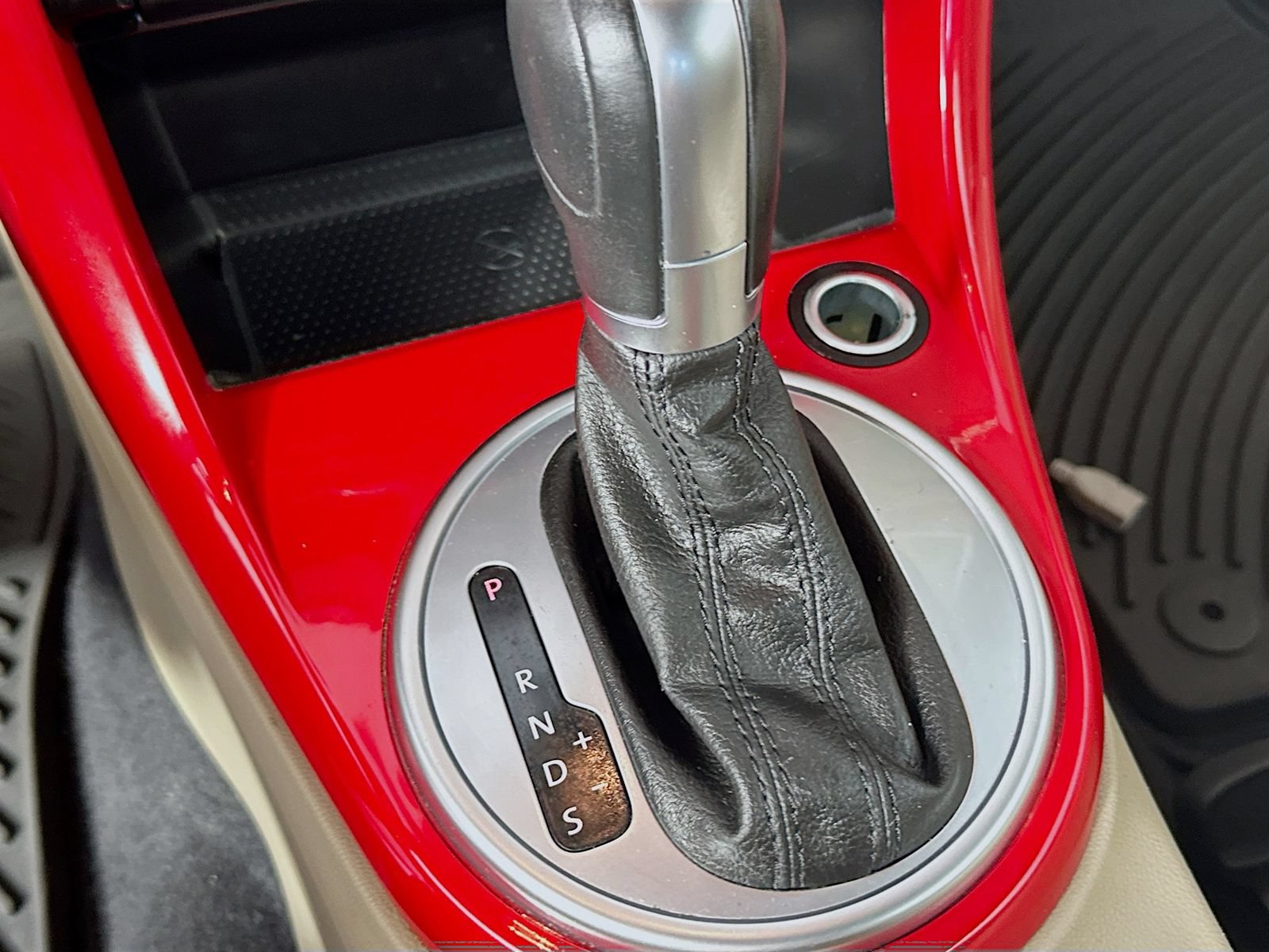 Used 2019 Volkswagen Beetle 2.0T S FWD image 16
