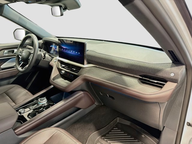 Used 2026 Ford Explorer Platinum AWD/4WD image 25