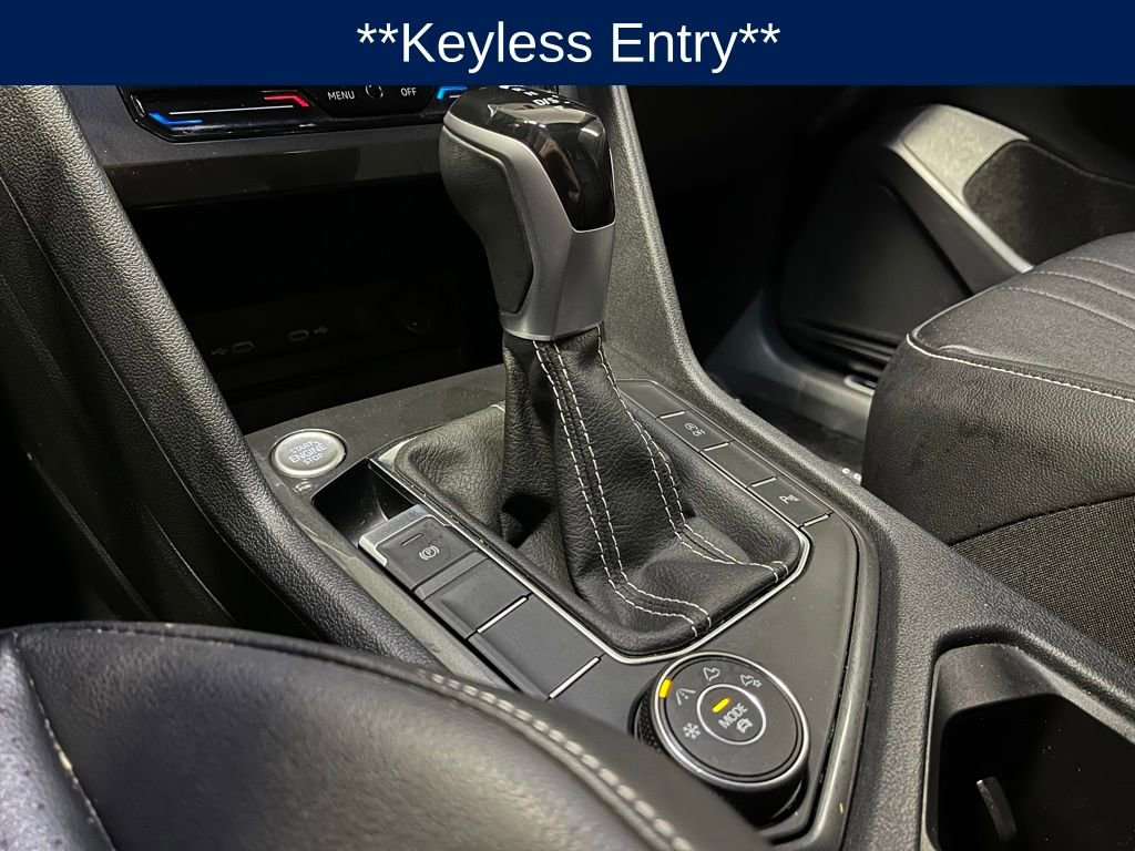 Used 2022 Volkswagen Tiguan SE R-Line AWD/4WD image 15