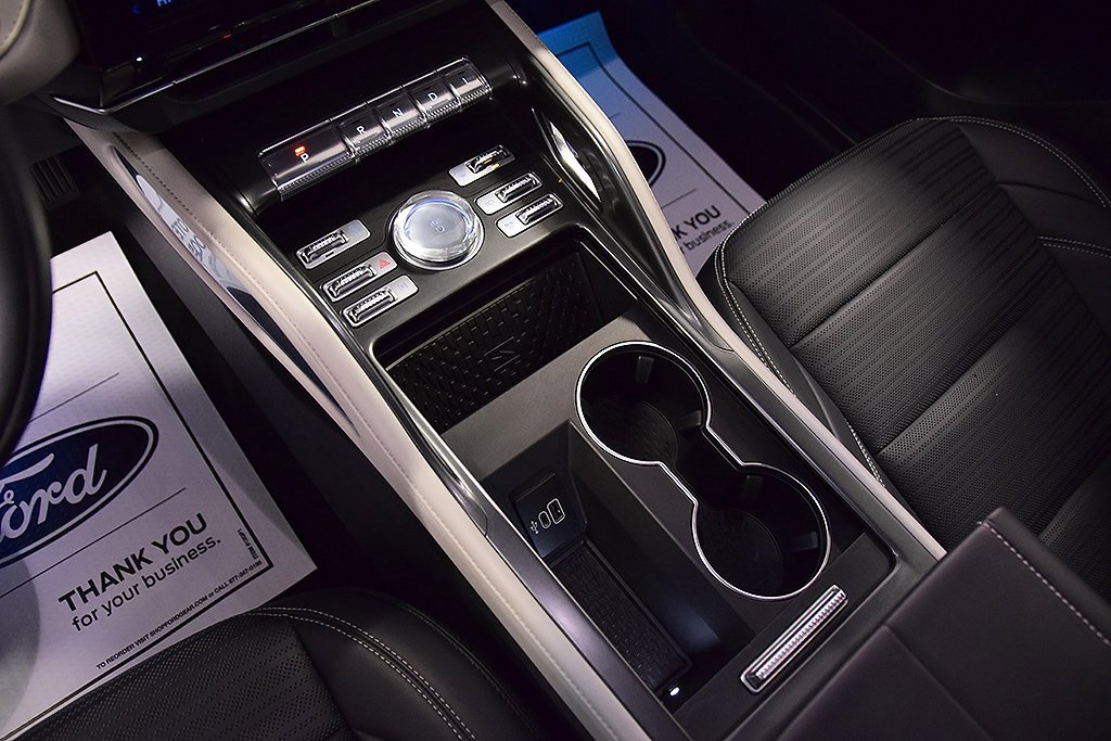 Used 2024 Lincoln Nautilus Reserve image 21