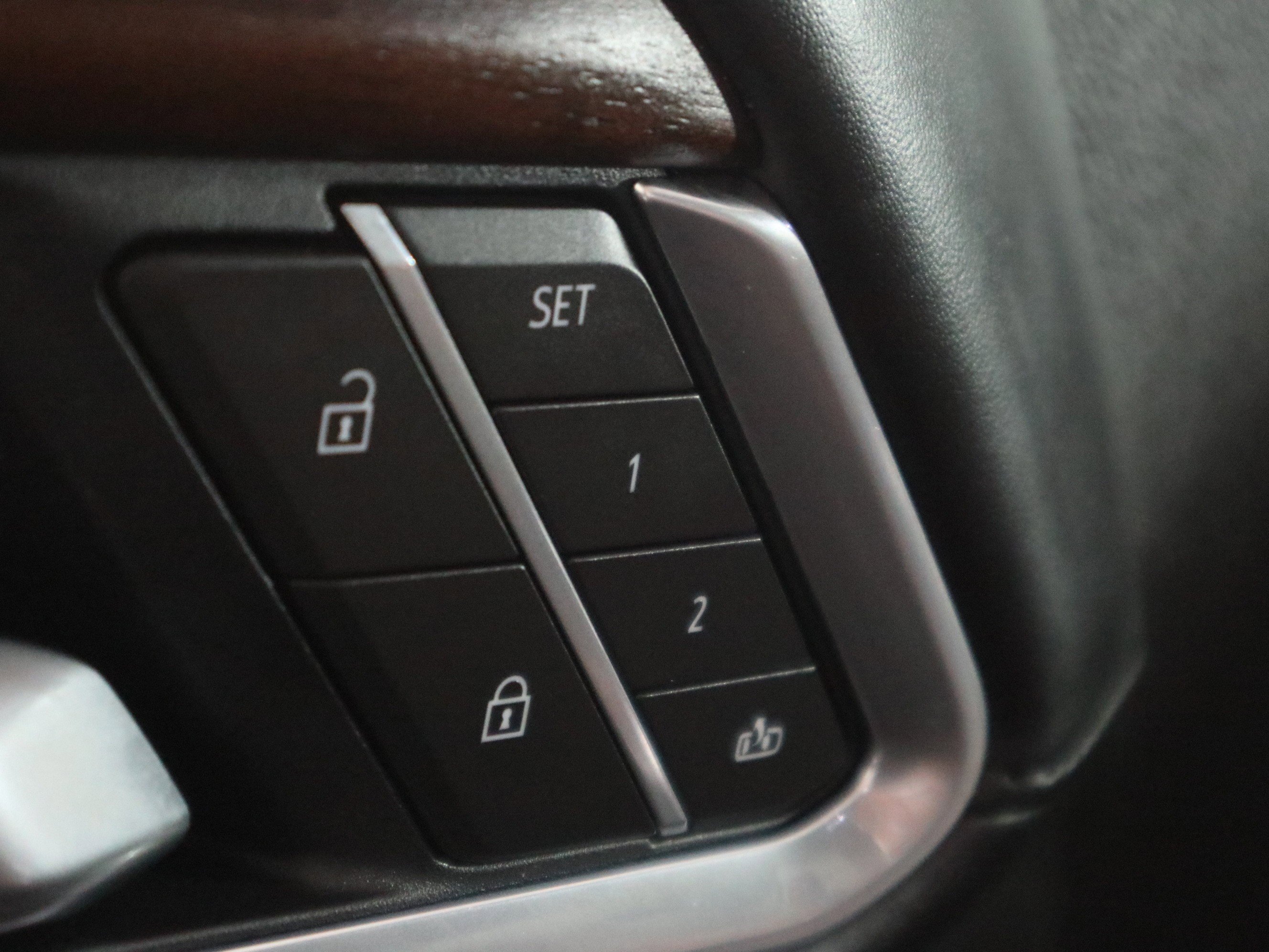 Used 2025 GMC Sierra 2500 Denali Ultimate image 34