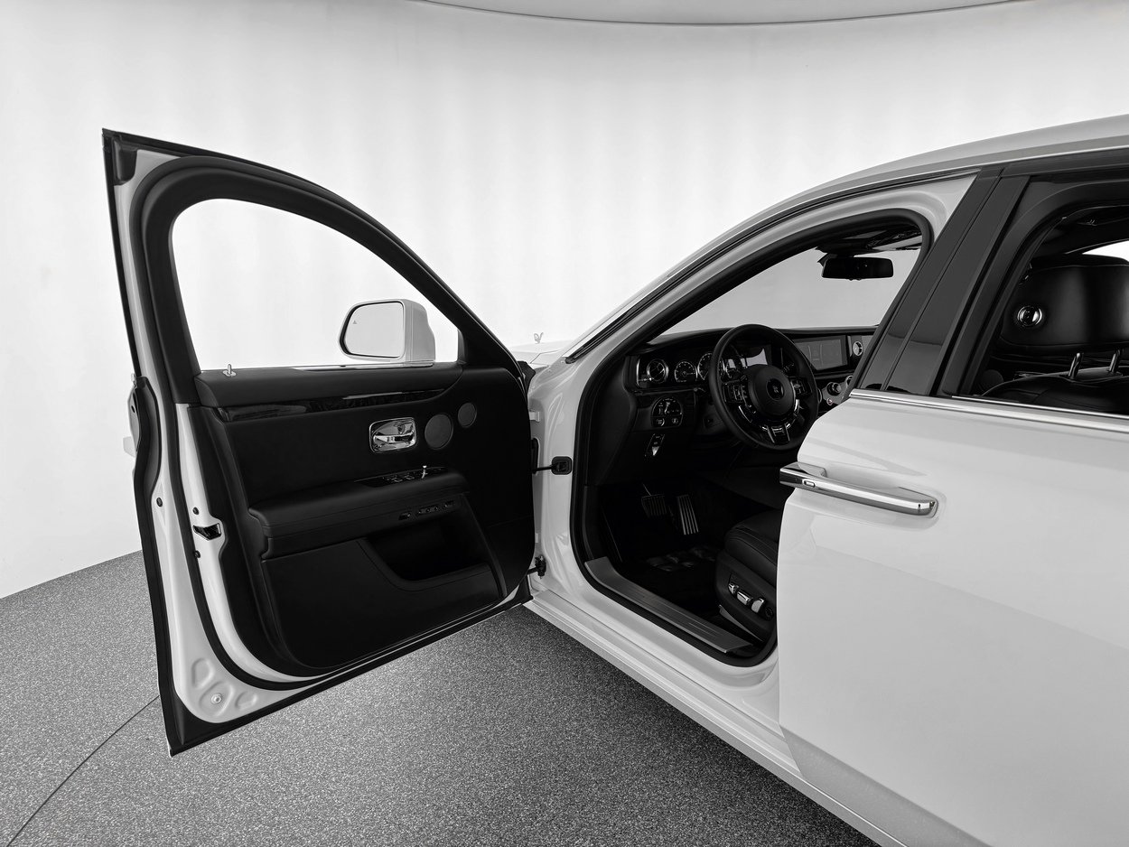 Certified 2022 Rolls-Royce Ghost image 12