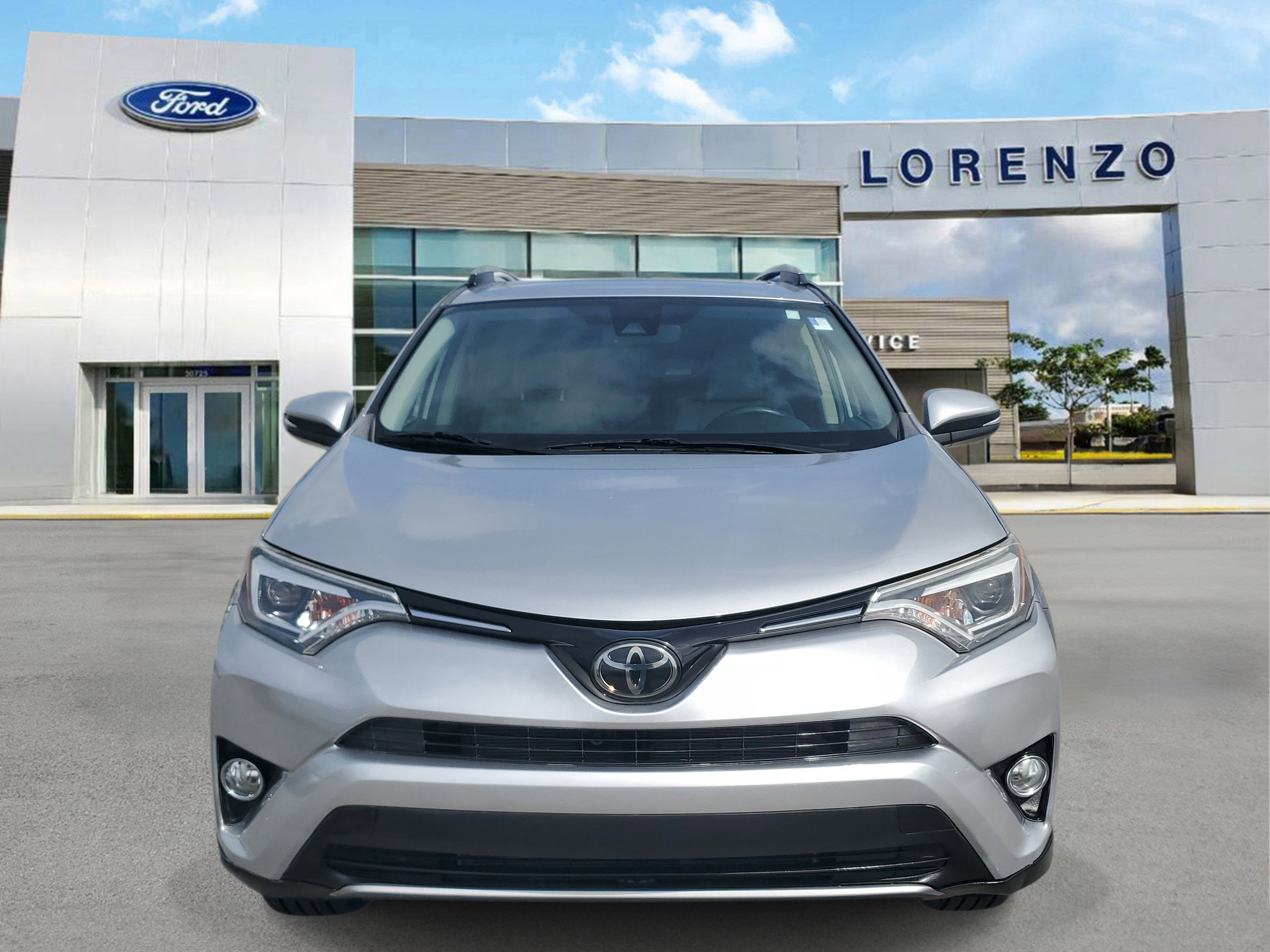 Used 2018 Toyota RAV4 Limited image 2