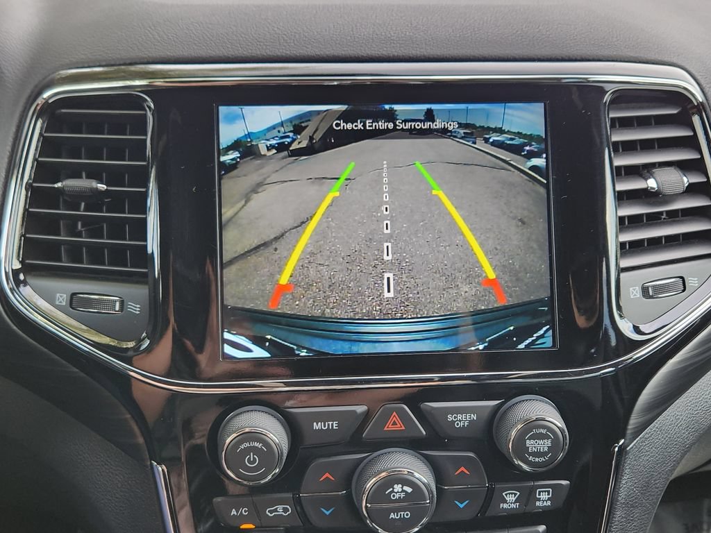 Used 2020 Jeep Grand Cherokee Altitude AWD/4WD image 9