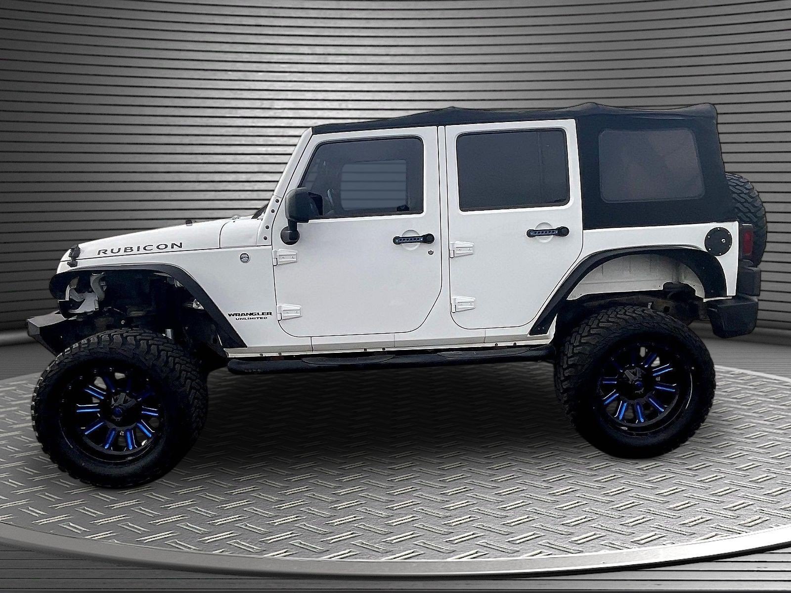 Used 2015 Jeep Wrangler Unlimited Rubicon w/ Dual Top Group AWD/4WD image 4
