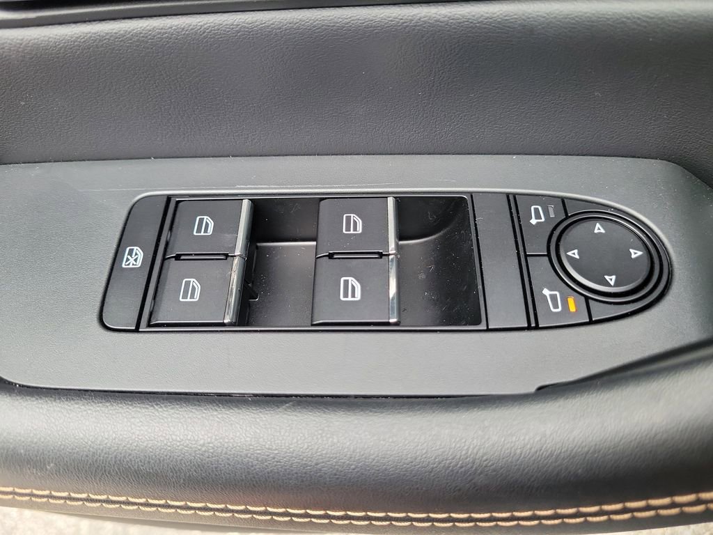 Certified 2025 MAZDA CX-90 3.3 Turbo w/ Preferred Package image 23