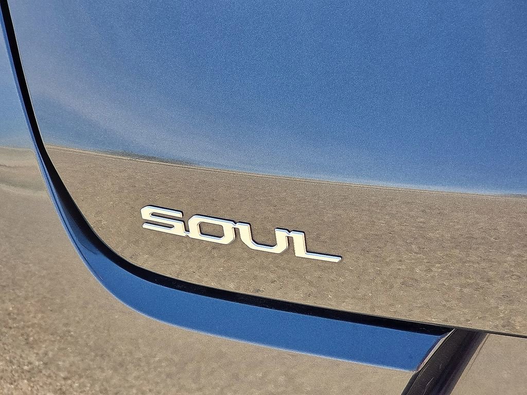 Used 2025 Kia Soul LX w/ LX Technology Package image 15