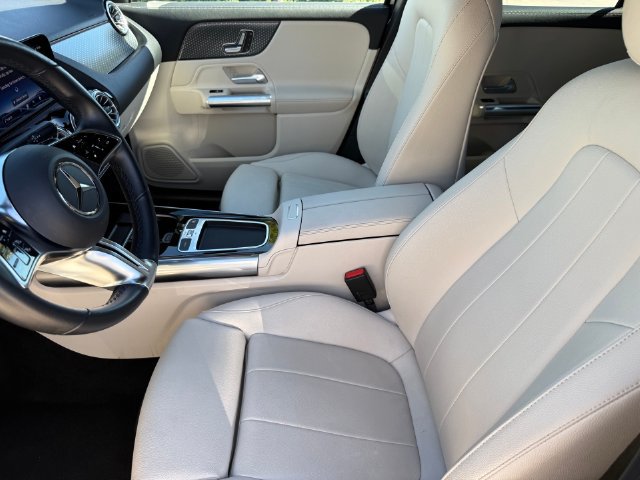 Used 2025 Mercedes-Benz GLA 250 image 9