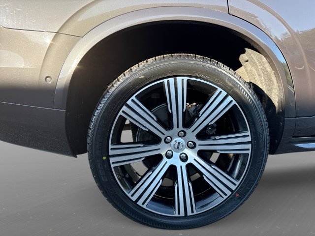 Certified 2024 Volvo XC90 T8 Ultimate w/ Lounge Package AWD/4WD image 23