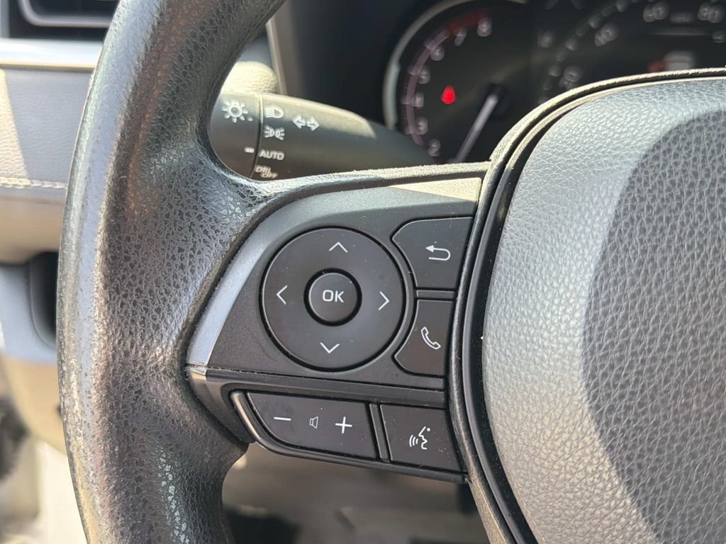 Used 2023 Toyota RAV4 XLE FWD image 20