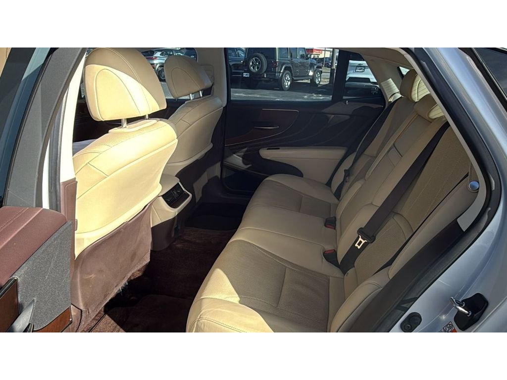 Used 2019 Lexus LS 500 AWD w/ Accessory Package (Z2) image 35