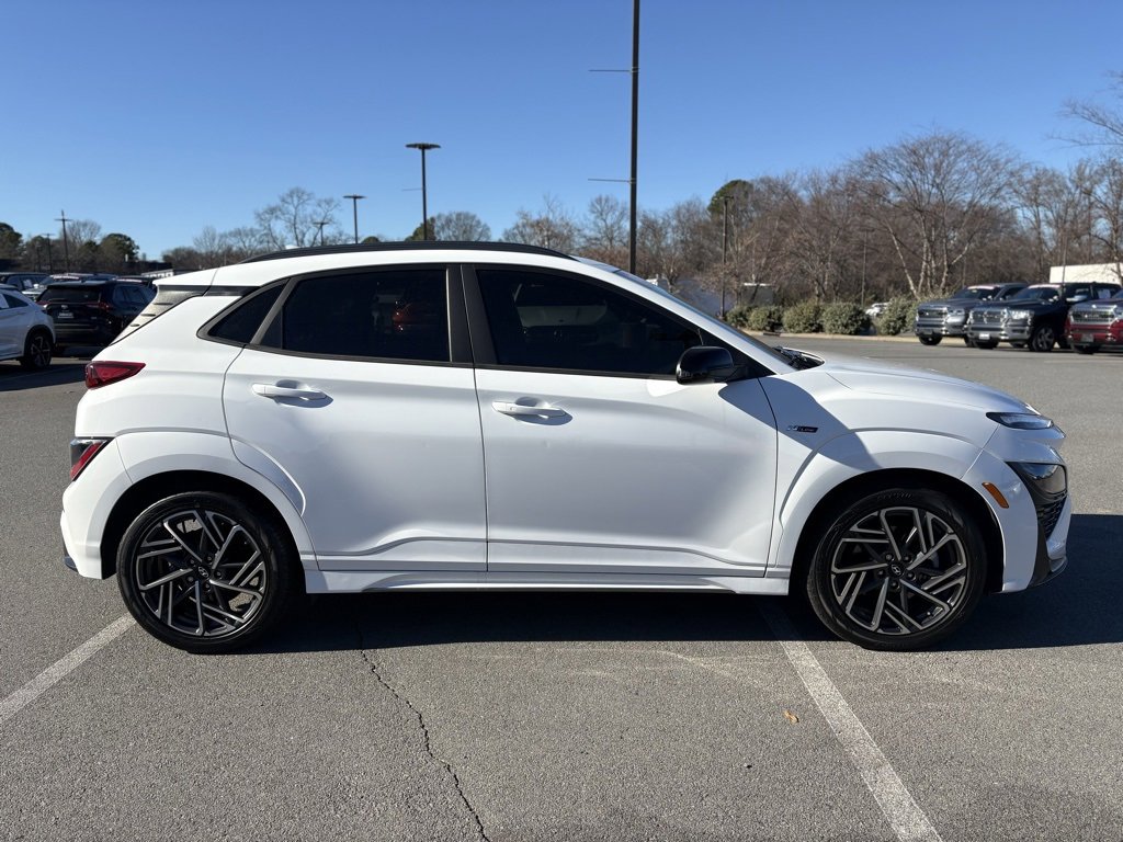 Used 2022 Hyundai Kona N Line image 9