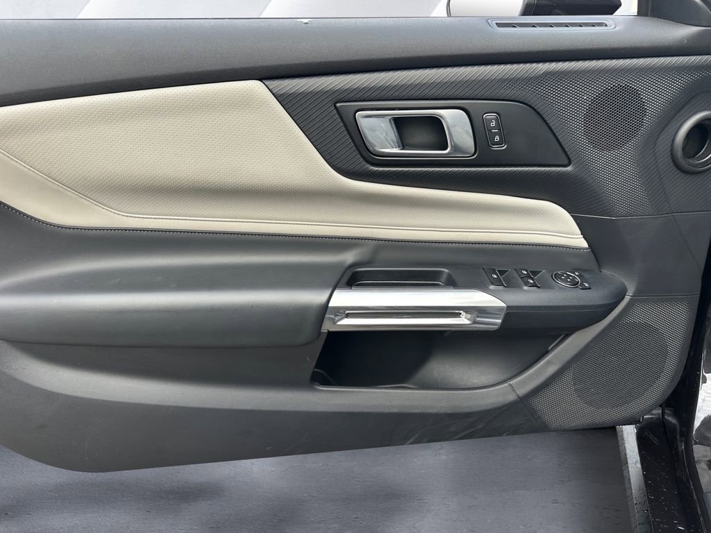 Used 2024 Ford Mustang Premium image 12