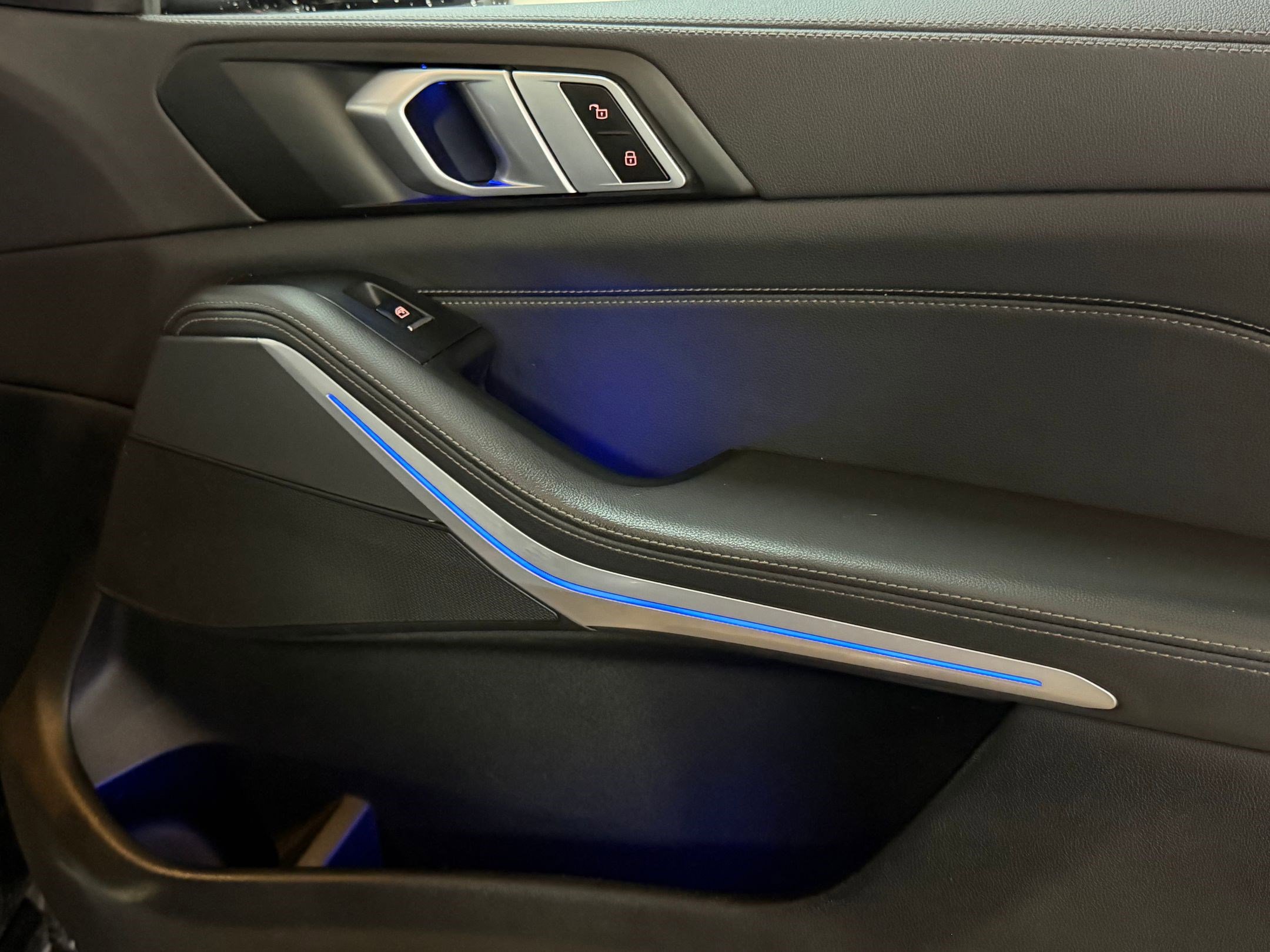 Used 2022 BMW X5 sDrive40i w/ M Sport Package image 46