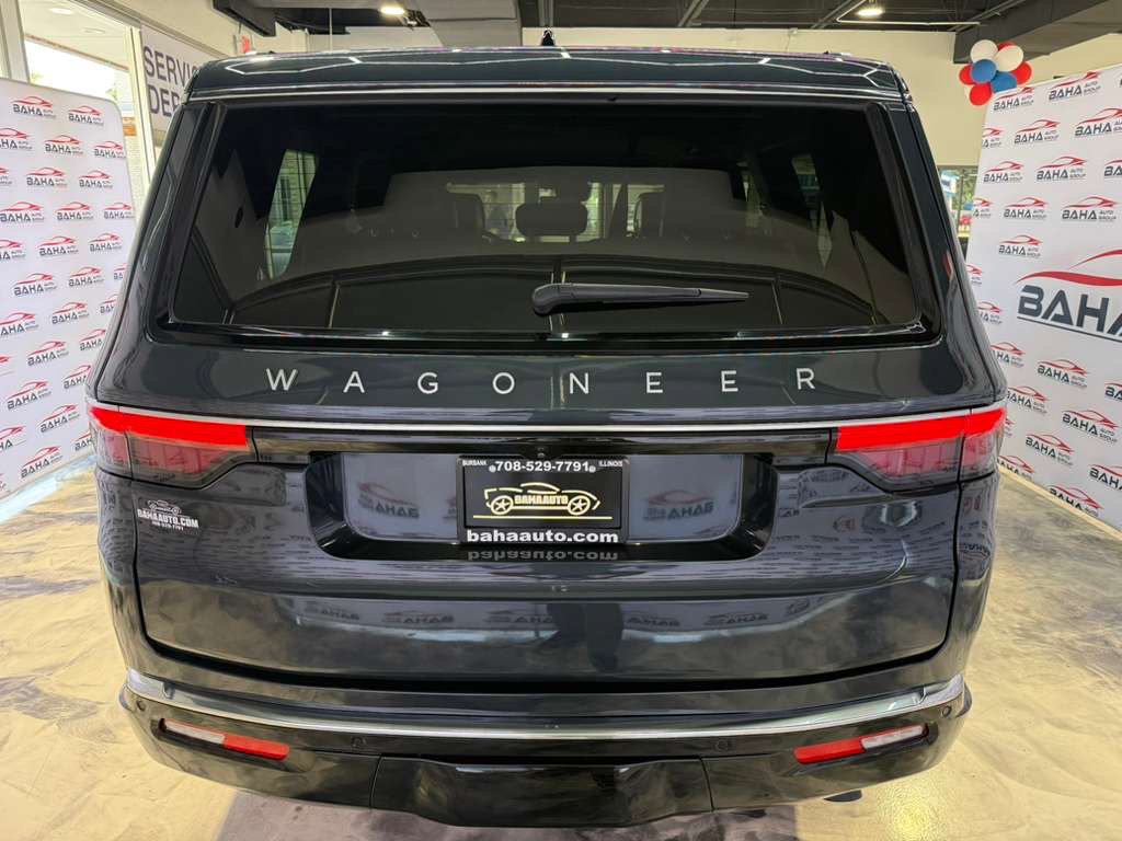 Used 2025 Jeep Wagoneer Series II AWD/4WD image 6