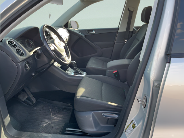 Used 2013 Volkswagen Tiguan S AWD/4WD image 8