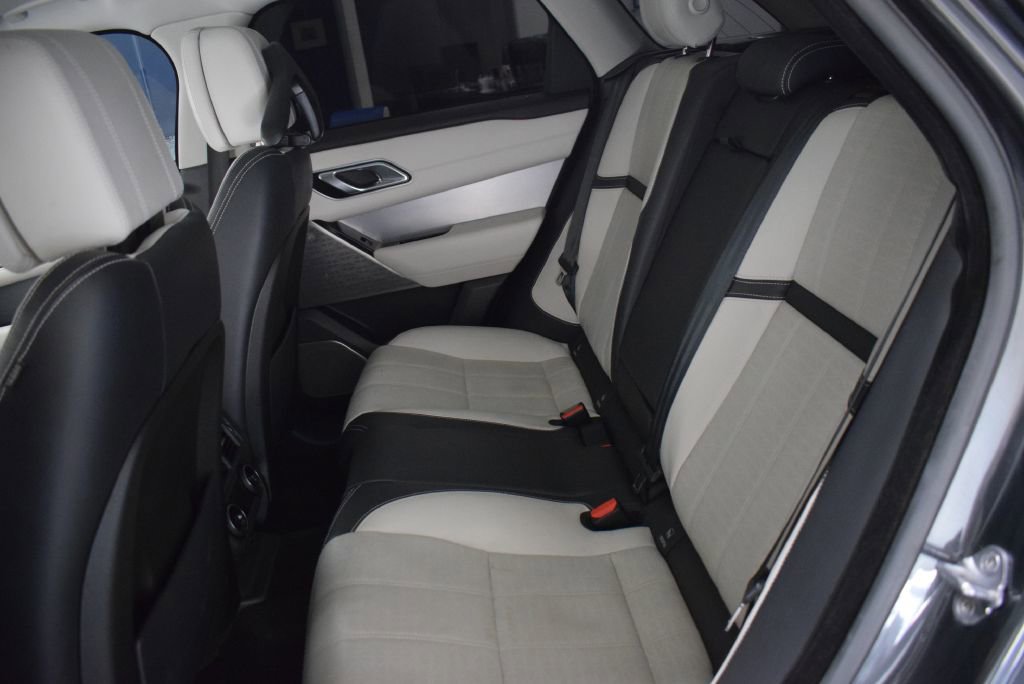 Used 2018 Land Rover Range Rover Velar R-Dynamic HSE image 14