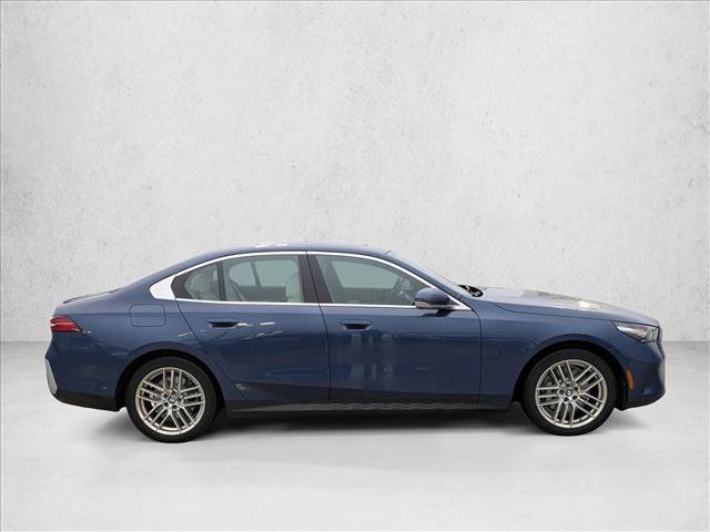 Used 2024 BMW 530i xDrive w/ Convenience Package image 4