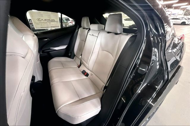 New 2026 Lexus UX 300h AWD image 10