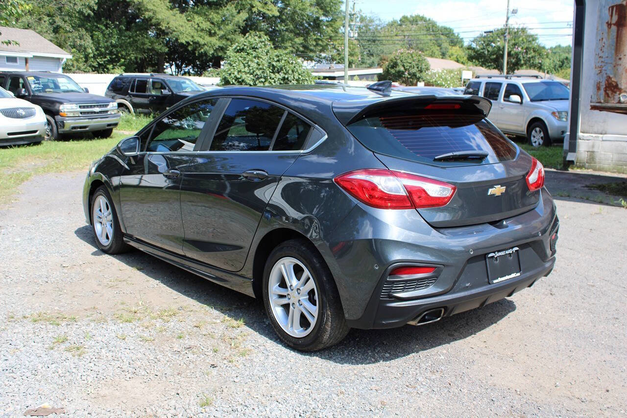 Used 2018 Chevrolet Cruze LT w/ Convenience Package image 9