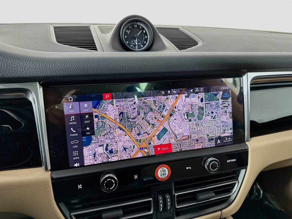 Used 2025 Porsche Macan image 16