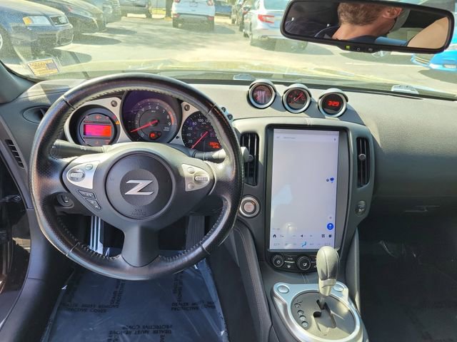 Used 2020 Nissan 370Z Coupe image 27
