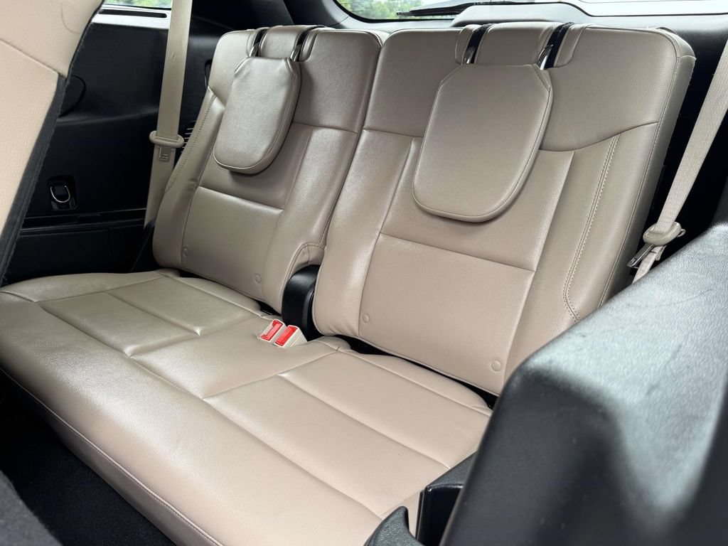 Used 2022 Ford Explorer Limited AWD/4WD image 18