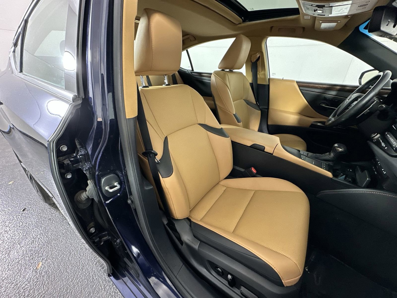 Used 2022 Lexus ES 350 w/ Premium Package image 31