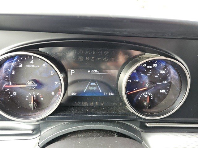 Used 2022 Kia Carnival LX image 22