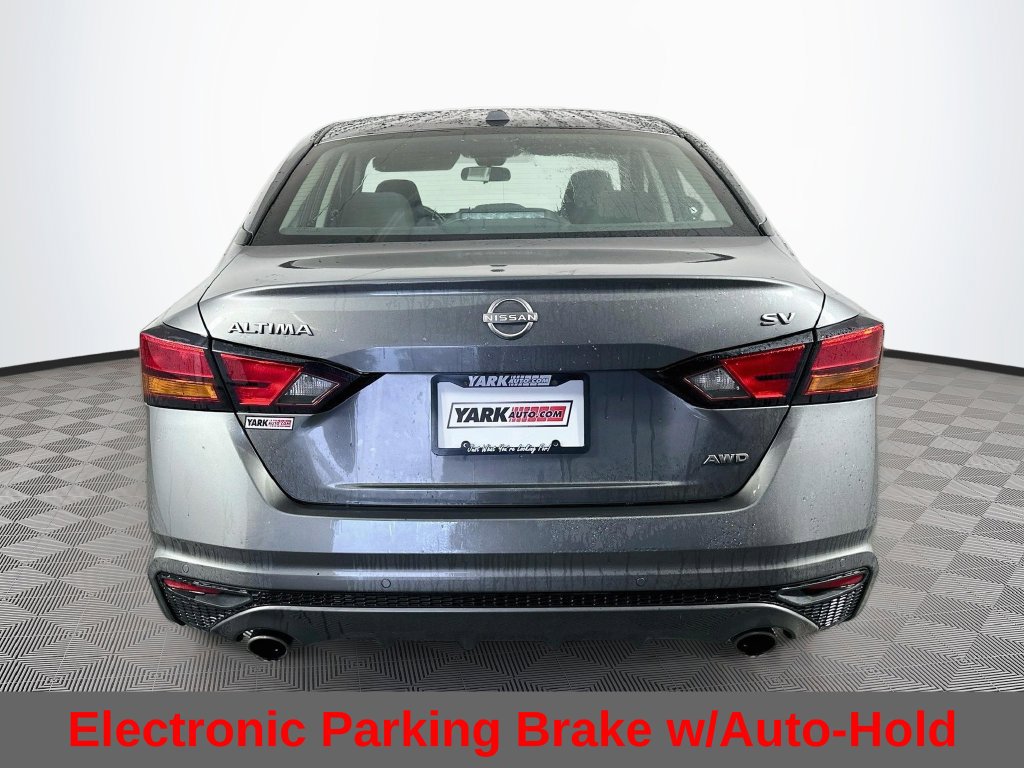Certified 2024 Nissan Altima 2.5 SV w/ SV Premium Package AWD/4WD image 11