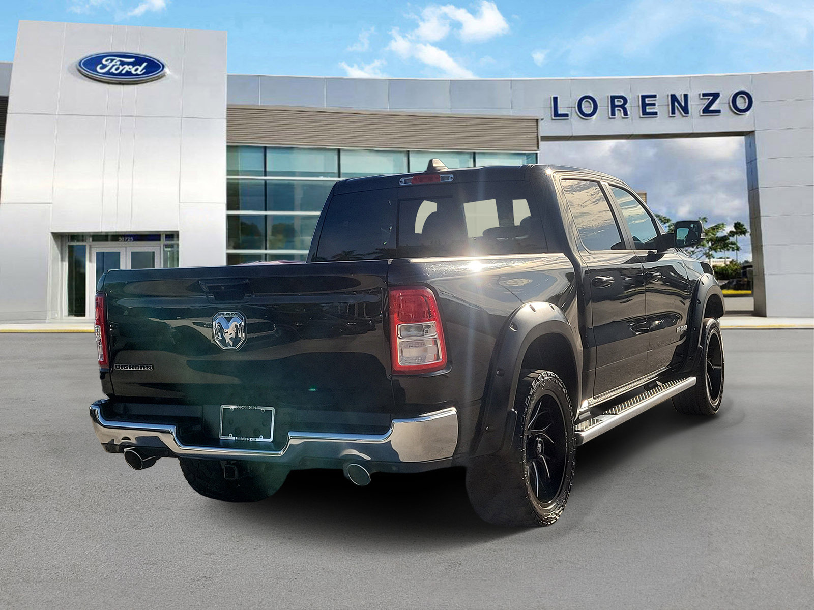 Used 2021 RAM 1500 2WD Crew Cab image 5