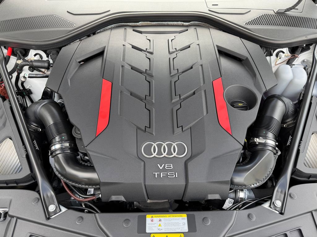 Used 2025 Audi S8 image 9