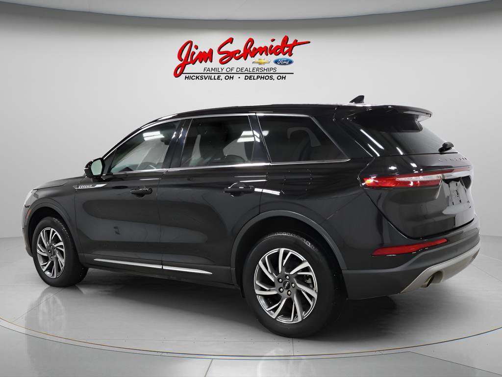 Used 2025 Lincoln Corsair AWD w/ Equipment Group 101A image 4