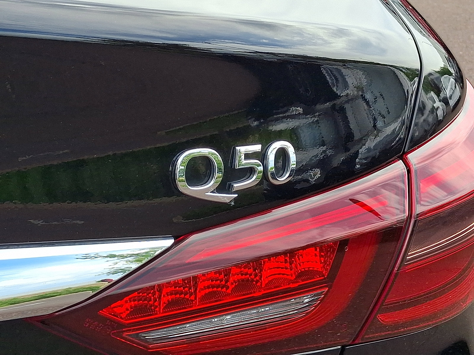 Certified 2023 INFINITI Q50 Luxe w/ Cargo Package AWD/4WD image 31