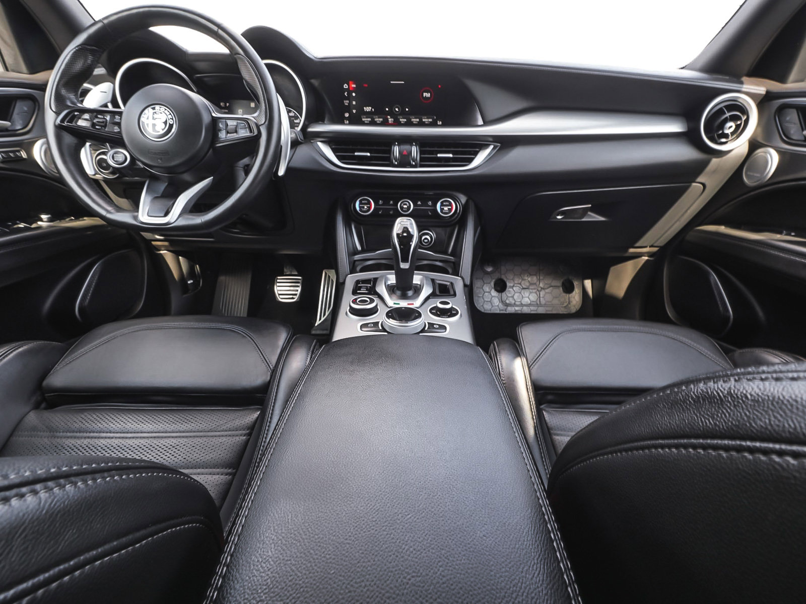 Used 2023 Alfa Romeo Stelvio Veloce image 38