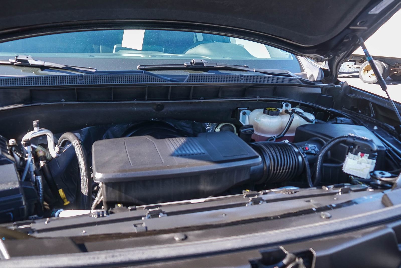 Used 2024 Chevrolet Suburban RST RWD image 26