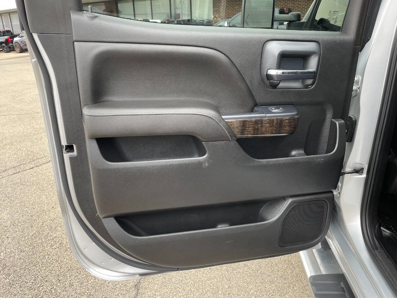 Used 2015 GMC Sierra 3500 Denali w/ Duramax Plus Package image 21