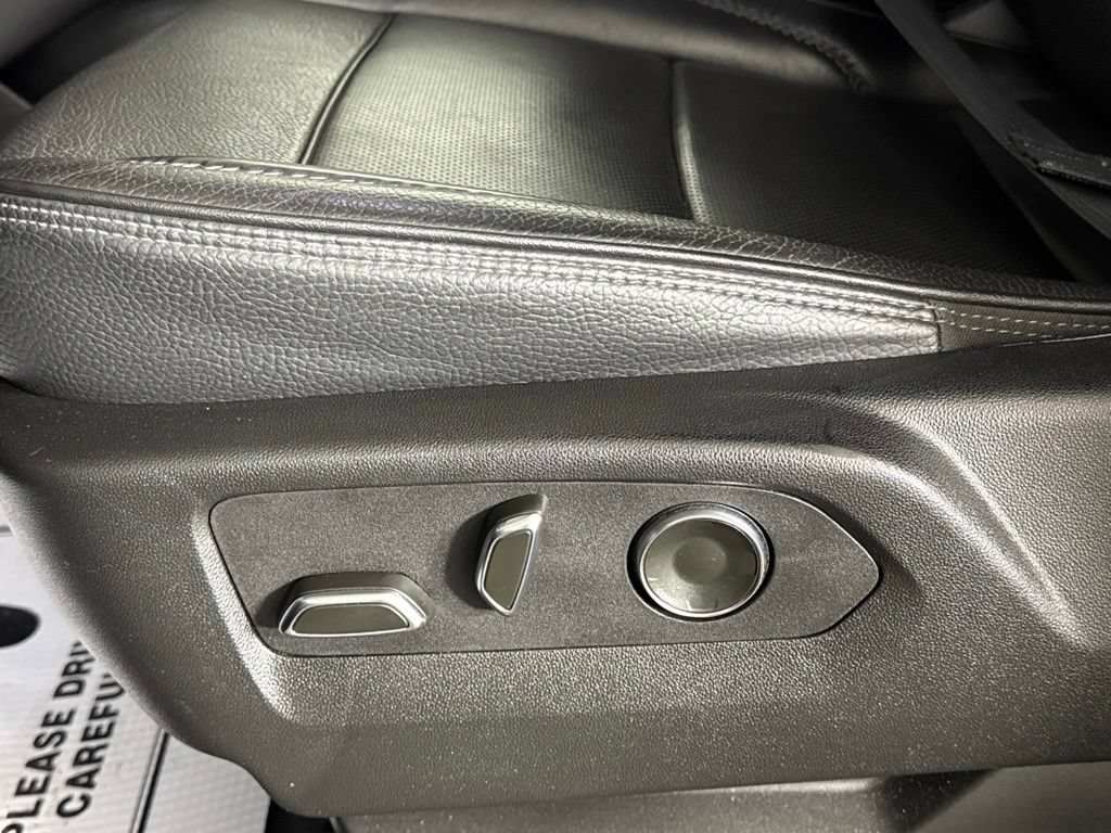 Certified 2025 GMC Yukon Denali AWD/4WD image 24