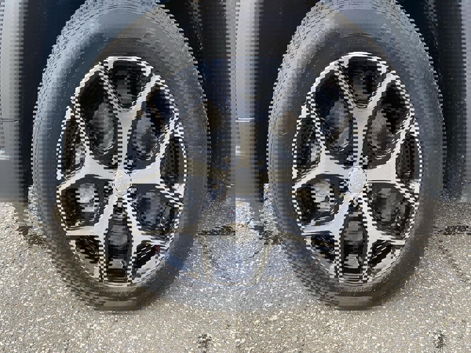 Used 2024 Jeep Compass Limited image 17